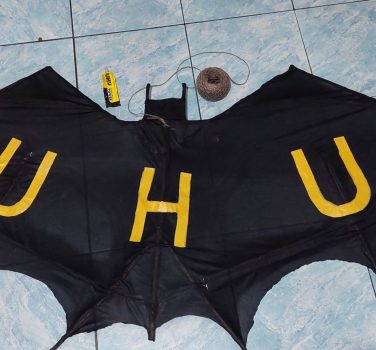 Zmeu Batman UHU