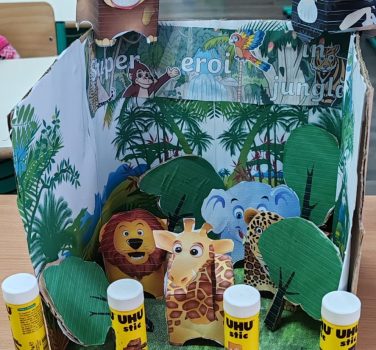 Supereroi în junglă