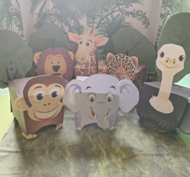 Fluturașii explorează jungla UHU park