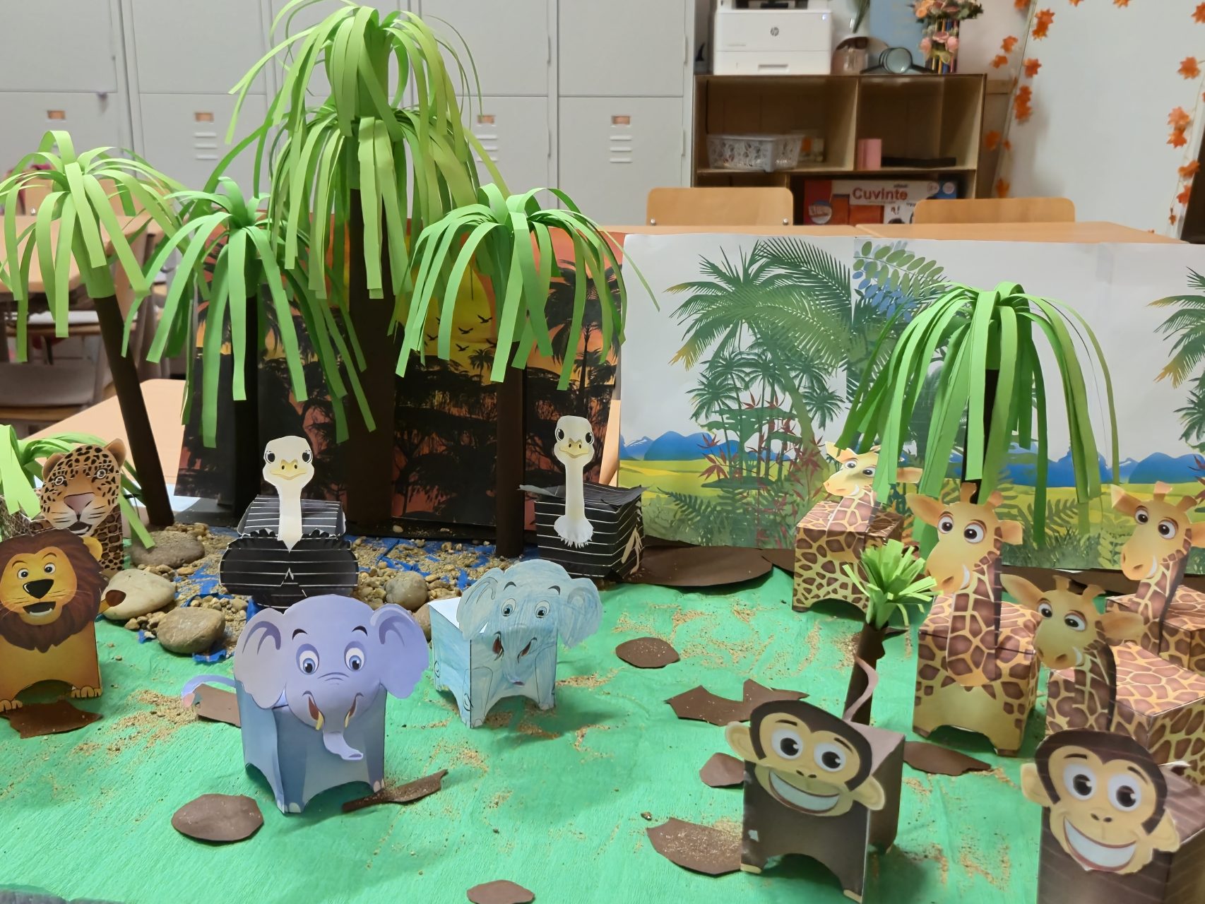 Ziua și noaptea în junglă