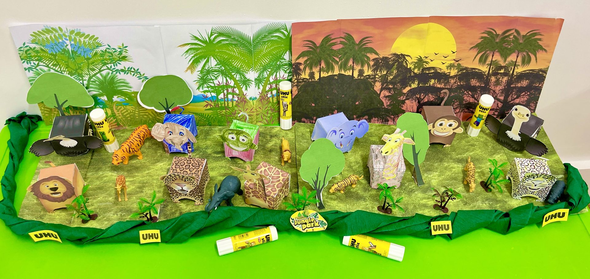 Jungle Park cu UHU stick