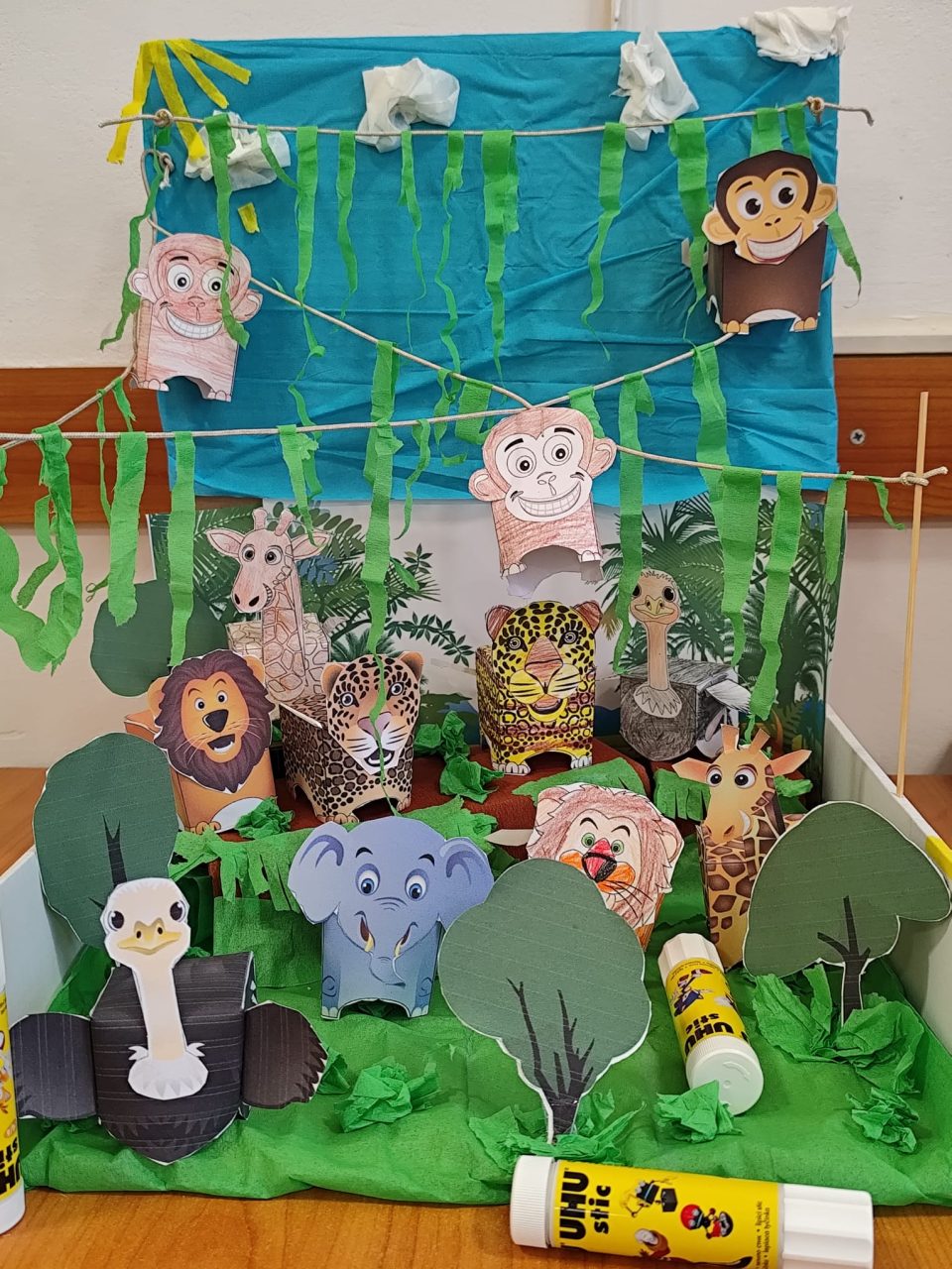 Jungla Buburuzelor harnice