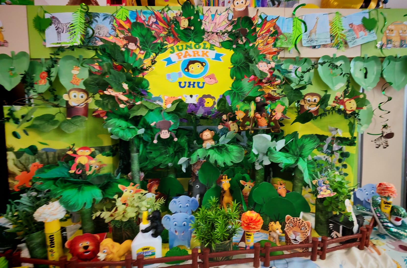 Jungla Albinuțelor Istețe