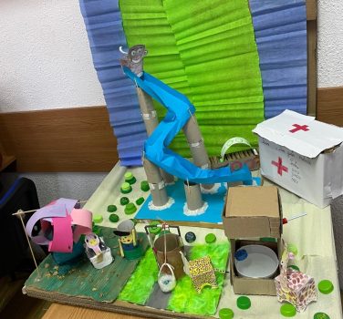 Aventura Prietenilor lui R (reducere,reutilizare, recuclare) prin UHU Jungle Park