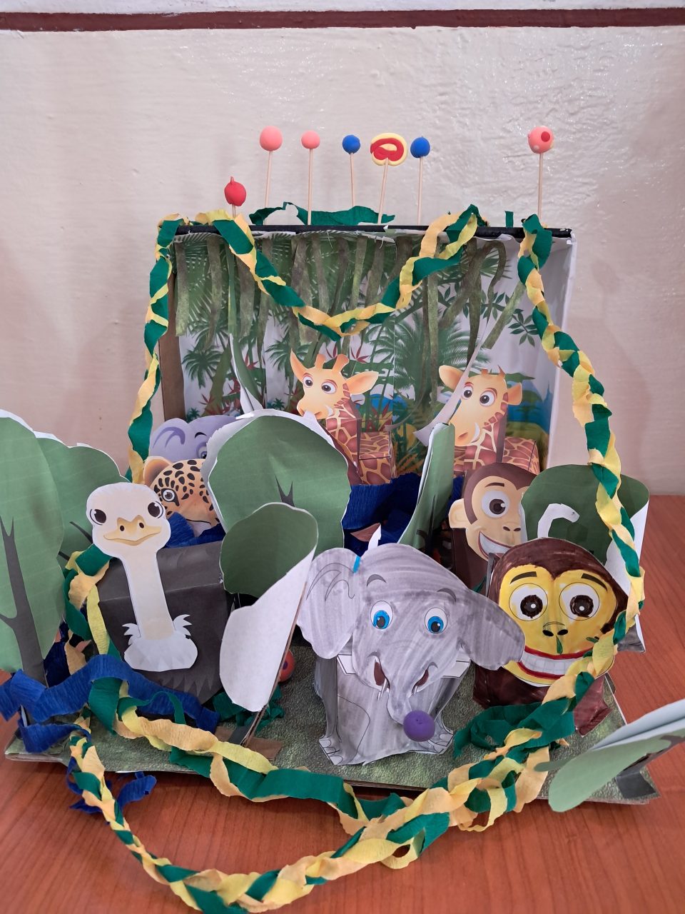 UHU Happy Jungle Park