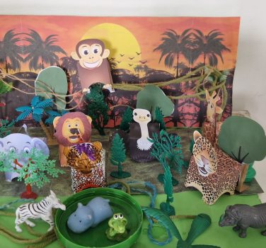 “JUNGLA LIPICIOASA”