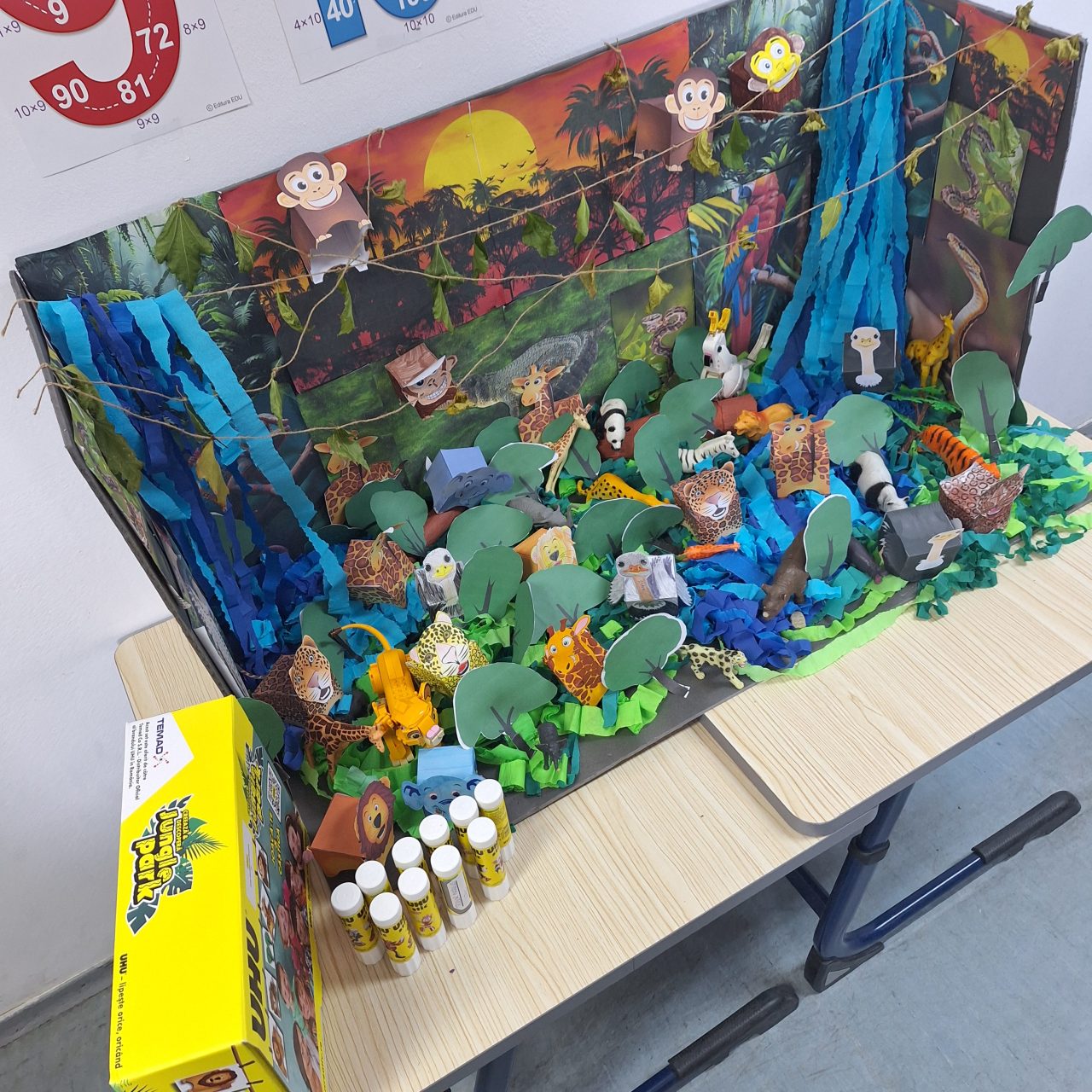 LUMEA MIRACULOASĂ A JUNGLEI