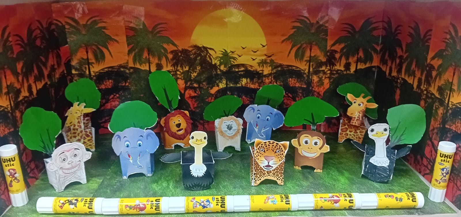 PRIETENII NOȘTRI DIN JUNGLĂ