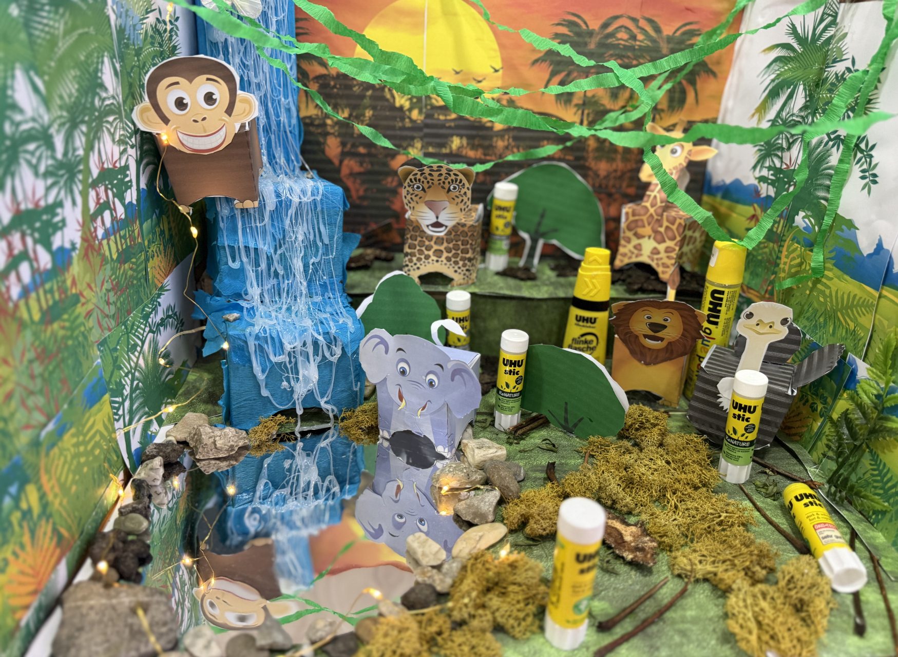 Reflecțiile junglei magice