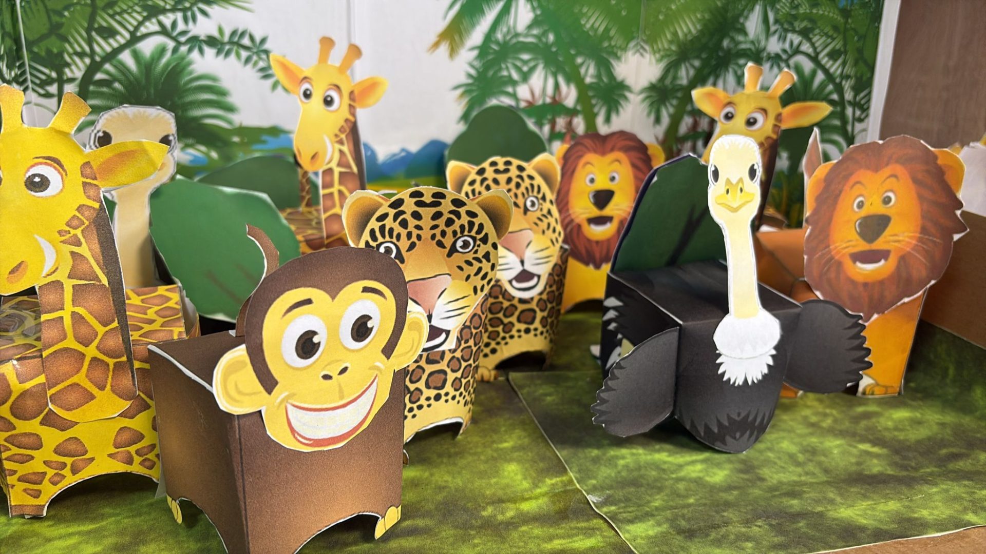 Jungla amuzanta Fan Academy