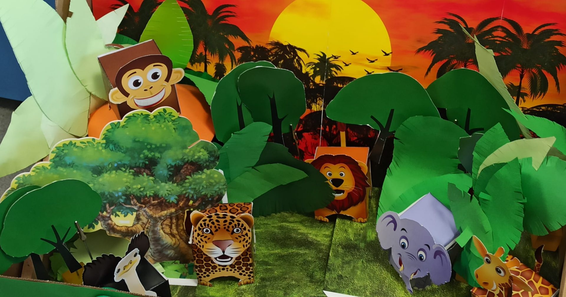 Colaborare în și pentru junglă