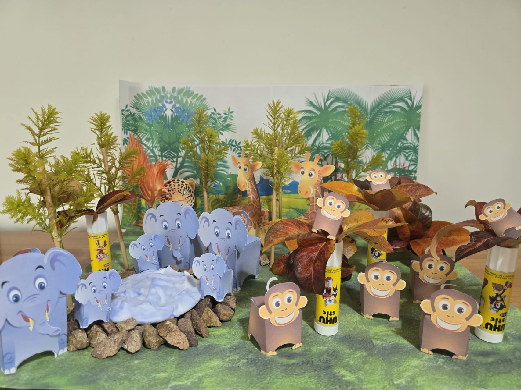 Jungla exploratorilor