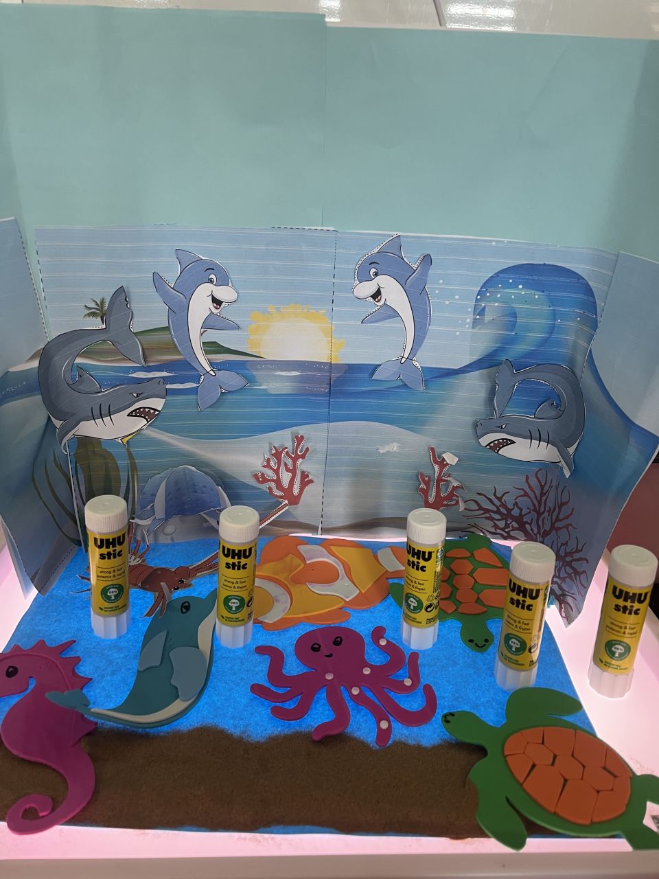 Profesorii creativi pornesc într-o aventură subacvatică