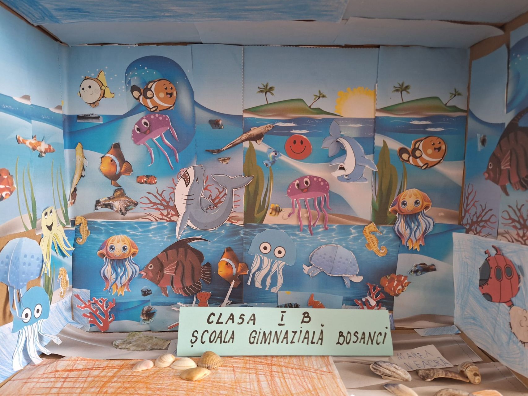 Exploratori în lumea fantastică a oceanului
